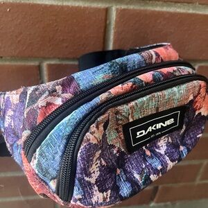 Dakine Colorful Men's Belt Bag